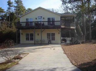 326 Live Oak St, Emerald Isle, NC 28594