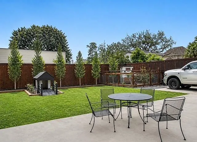 437 Elmeer Ave — Photo 10