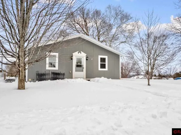 303 Church Ave E, Buffalo Lake, MN 55314