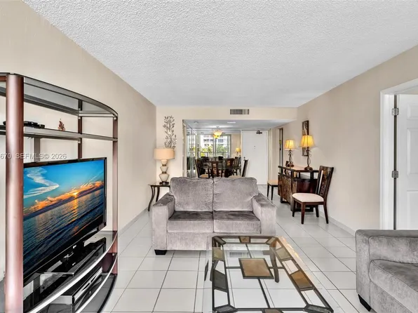 9273 Collins Ave APT 308, Surfside, FL 33154