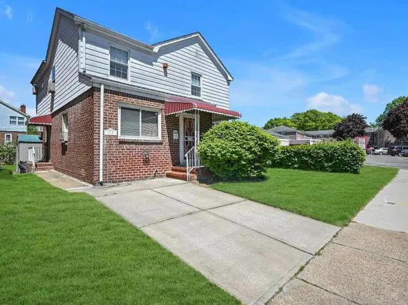 14729 68th Rd, Flushing, NY 11367