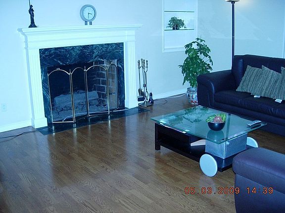 Spacious living room