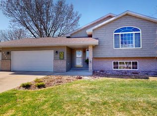 1032 15th St S, Brookings, SD 57006