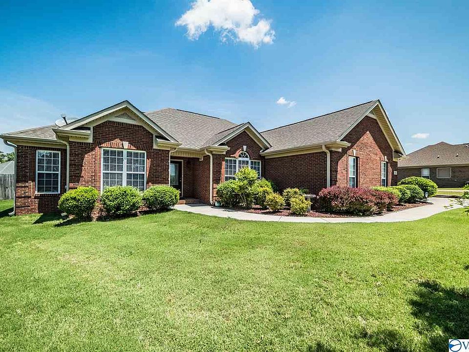 1st image of 203 Clingstone Cir