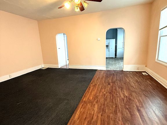 4th image of 424 W 17th St #1