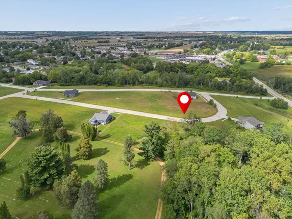 912 Riverstone Rd Lot 4, Clinton, IA 52732