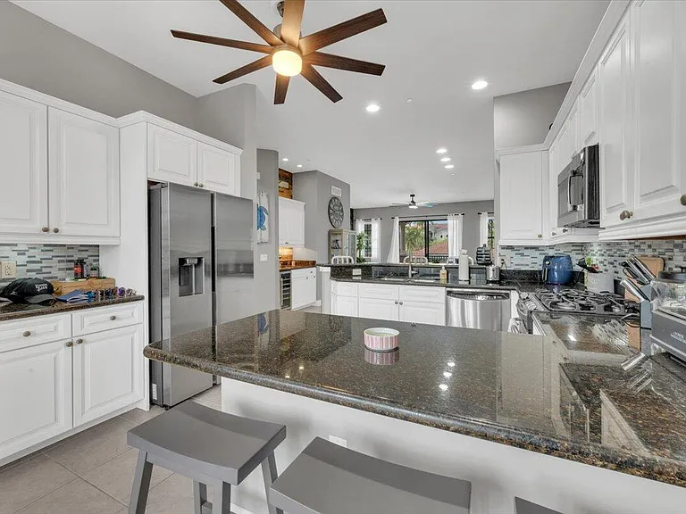 502 Del Sol Cir — Photo 15