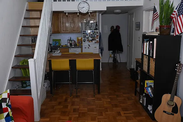 Rented by Level Group | media 3