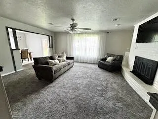 5603 NW Wilfred Dr — Photo 5