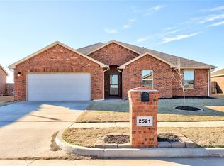 2521 Ressie Ln, Yukon, OK 73099