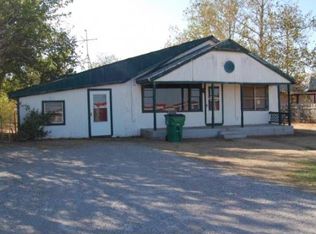 206 NW 4th St, Cache, OK 73527