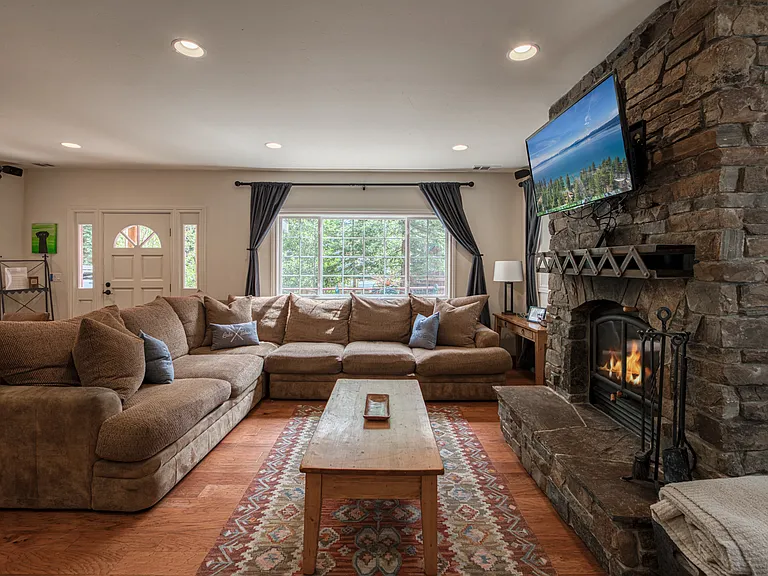 4511 Muletail Dr — Photo 6