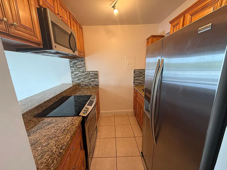 3181 SW 13th St #406 — Photo 12