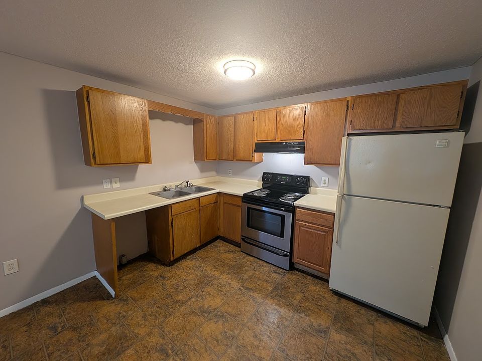 1st image of 113 E Franklin St #C9