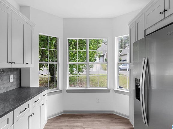 5th image of 5031 Melrose Way