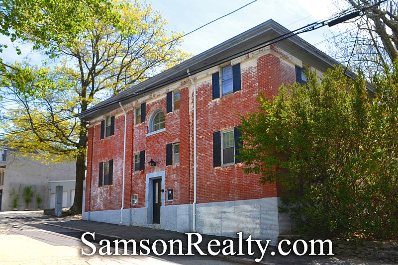 1st image of 41 Jenckes St APT 3