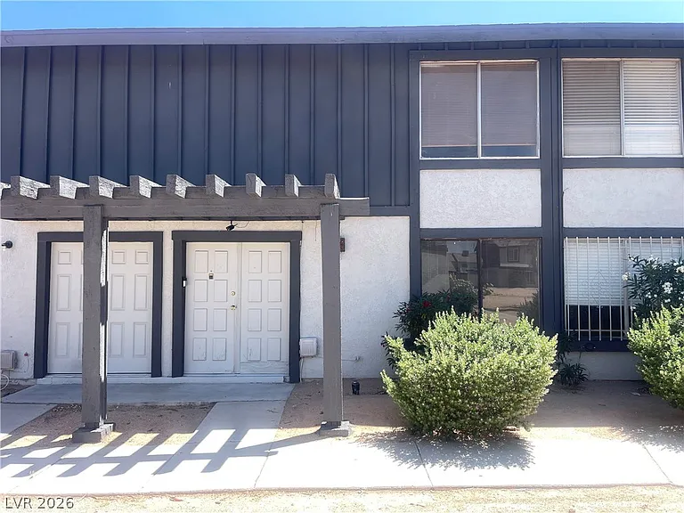 3904 Blackford Pl — Photo 1