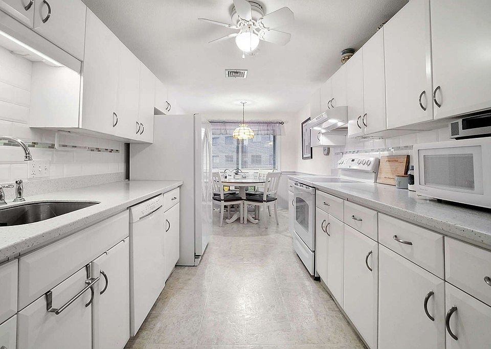 Ledgewood Condominiums Peabody, MA Zillow