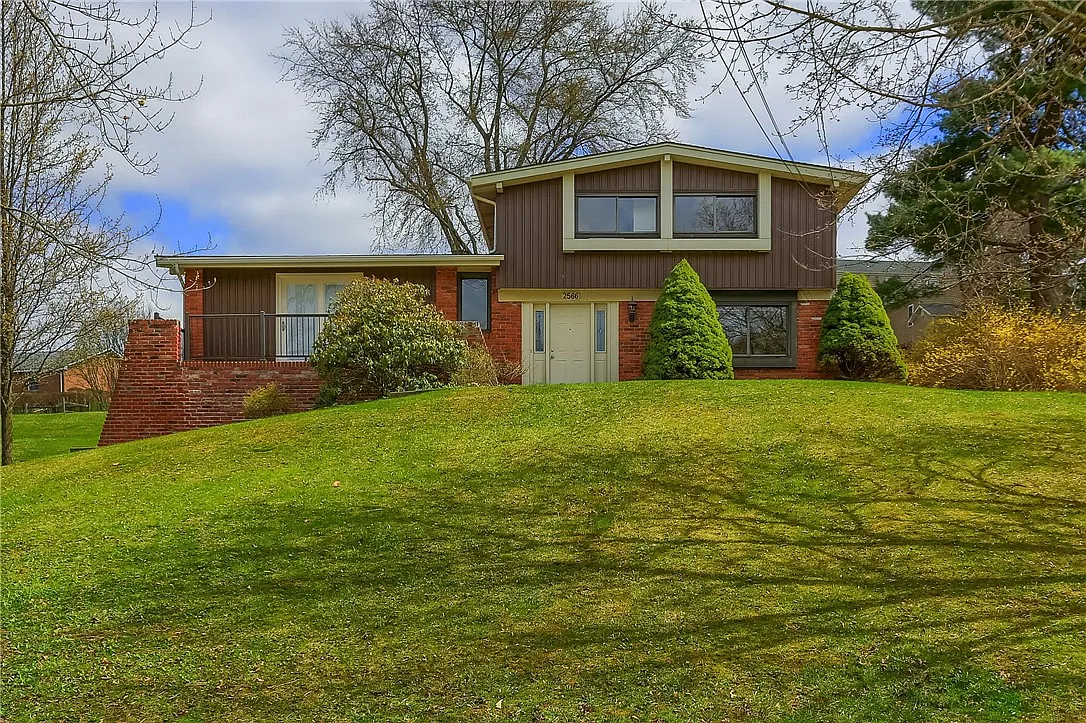 2566 Matterhorn Dr photo 1