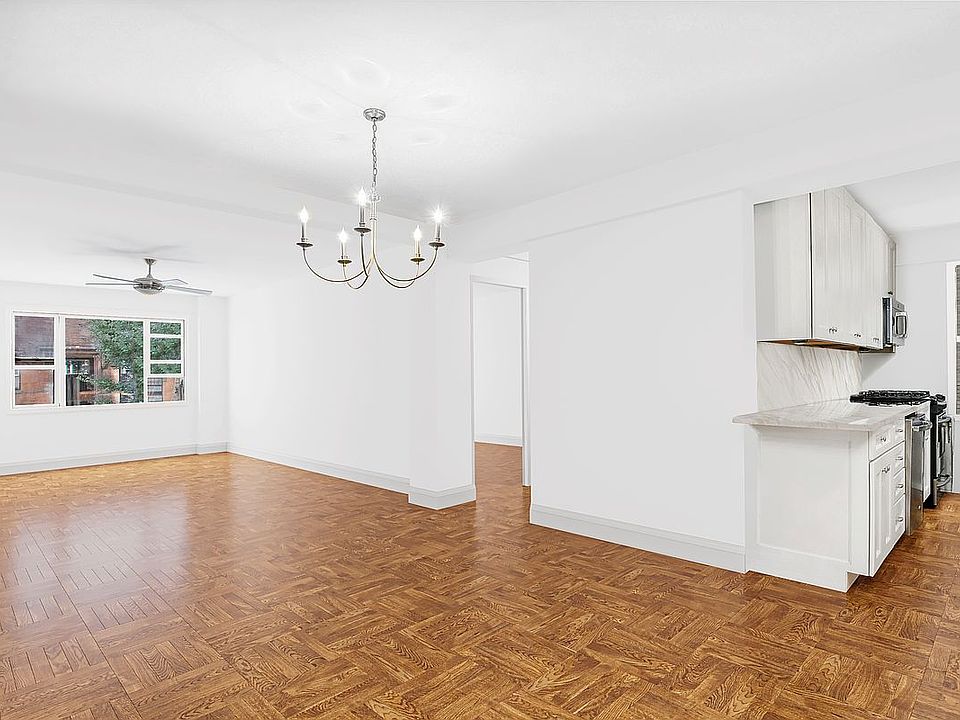 1st image of 135 Willow St APT 209