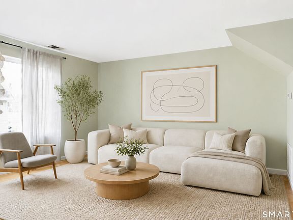 5th image of 2 Washington Court #8