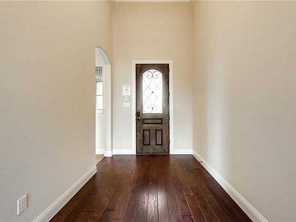 3rd image of 1413 Corrara Dr