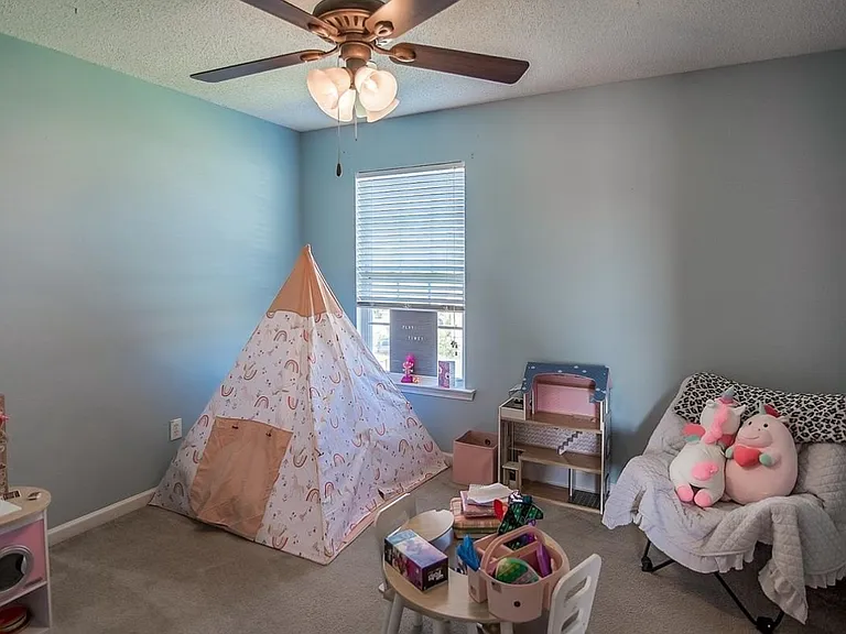 456 Candleglow Dr — Photo 15