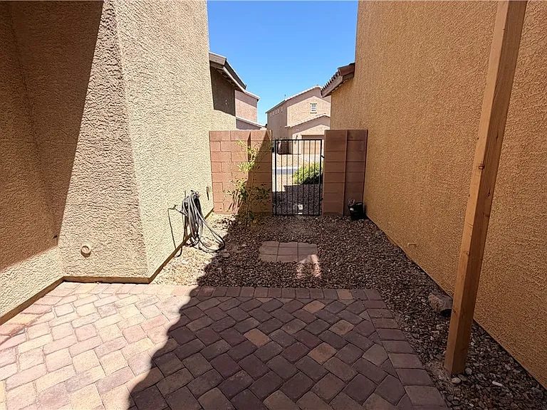 3024 Paladi Ave — Photo 5