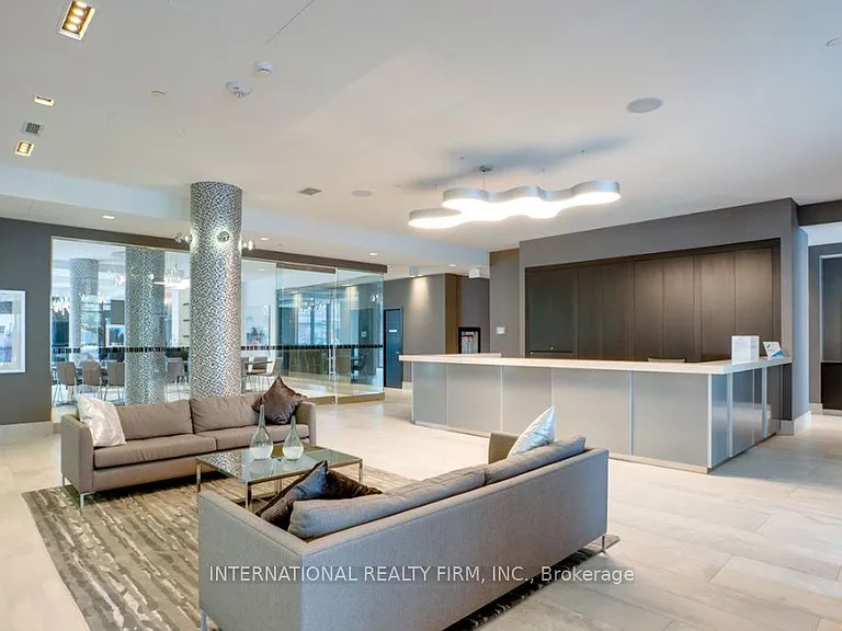 525 Adelaide St W #LPH35 — Photo 34