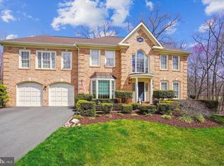 8535 Oak Chase Cir, Fairfax Station, VA 22039