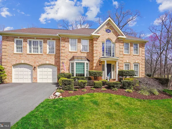 8535 Oak Chase Cir, Fairfax Station, VA 22039