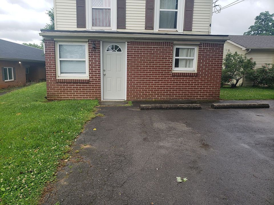 1st image of 228 S Walnut Ave Unit 3