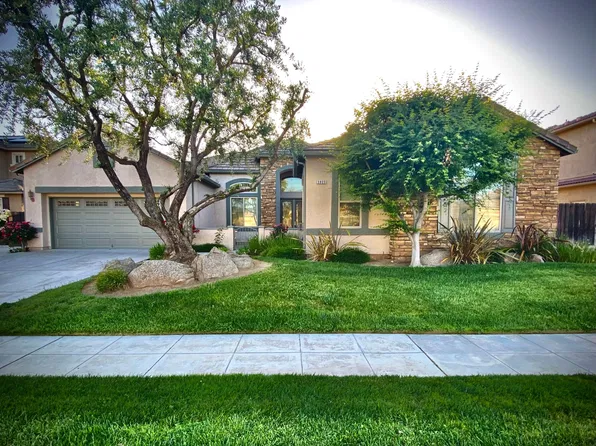 5923 N Caspian Ave, Fresno, CA 93723