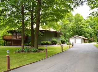 6975 Lee Rd, Canandaigua, NY 14424