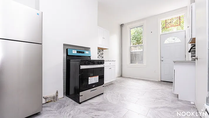 Rented by Nooklyn NYC LLC | media 4