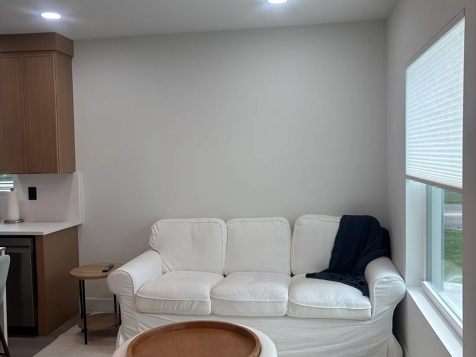 2 bed, 720 sqft, $2,200 — Photo 2