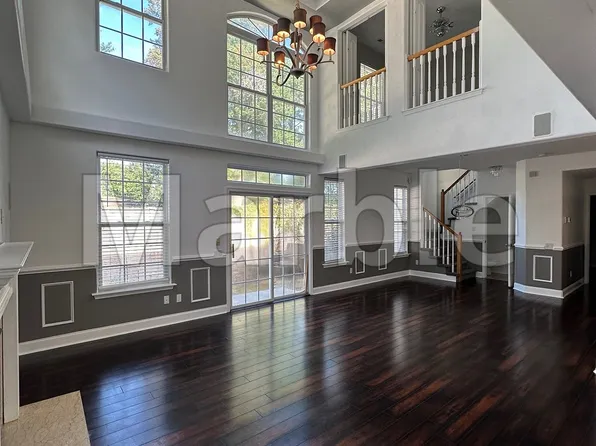827 Mission Ave, Virginia Beach, VA 23462