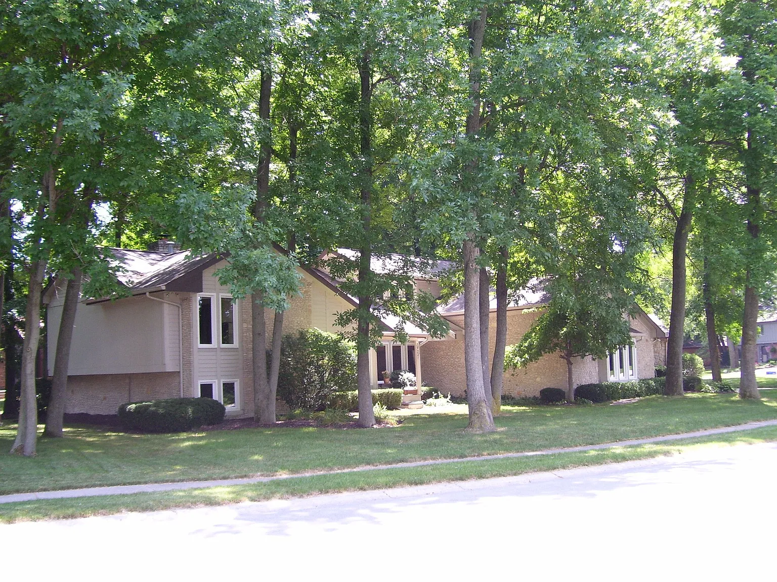 7922 Tanager Ln photo 1