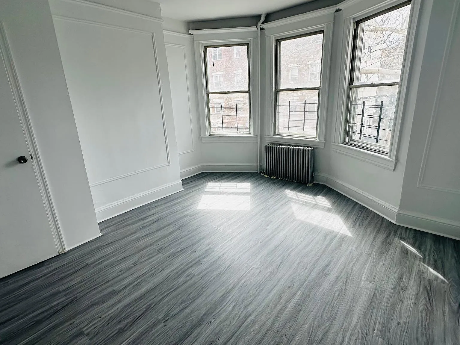 3 bed, 900 sqft, $2,600 — Photo 4