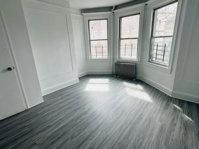 19 Knowles St #2 — Photo 4