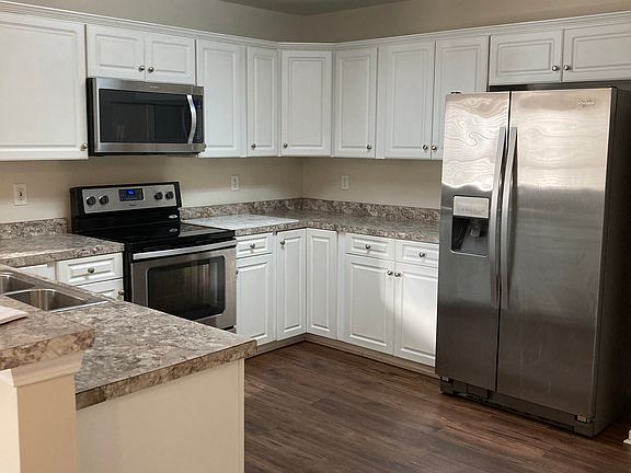 2nd image of 521 Summer Vista Dr