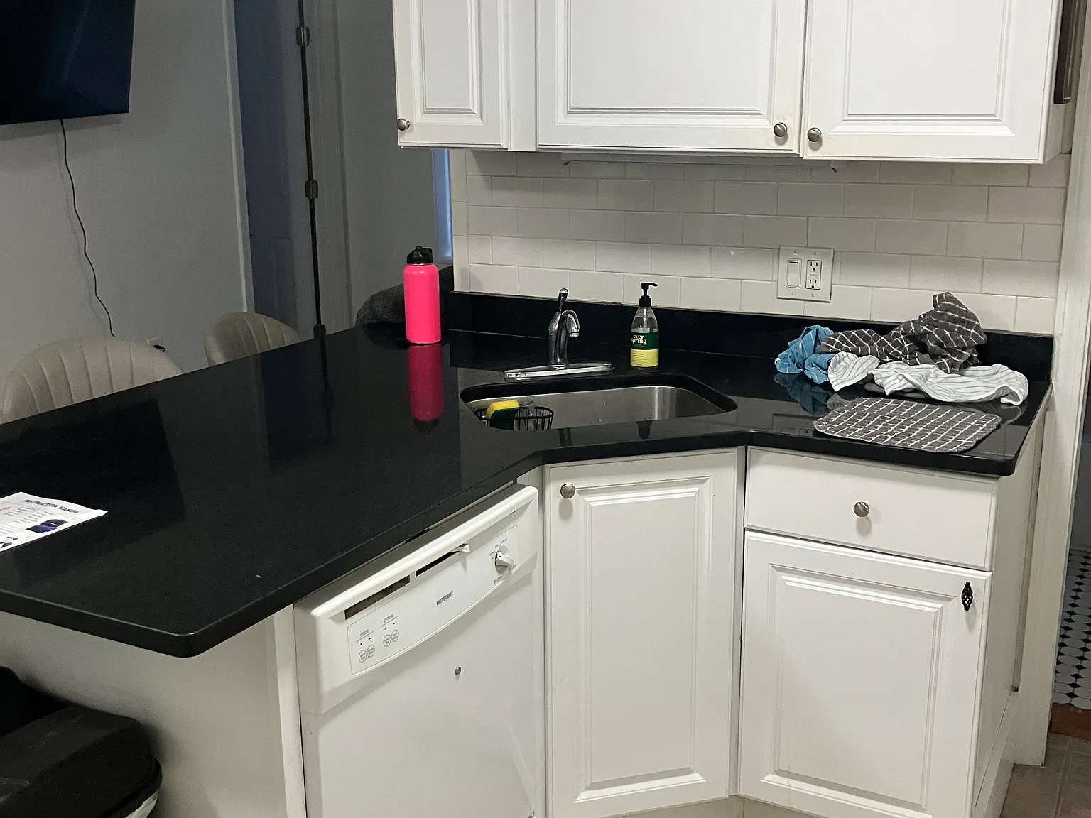 64 Hemenway St — Photo 3