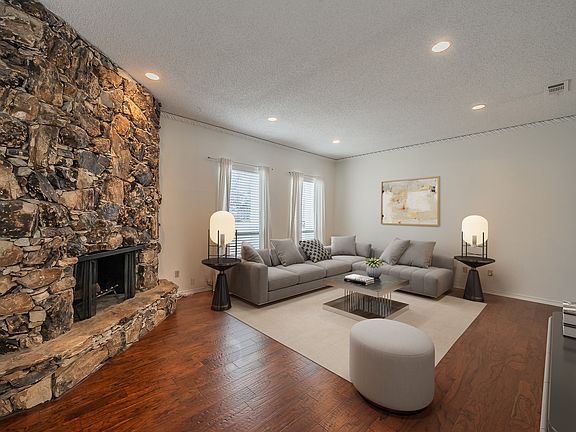 3rd image of 3020 Stonehenge Ln
