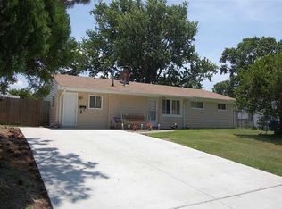 748 Farnham Ln, Virginia Beach, VA 23455