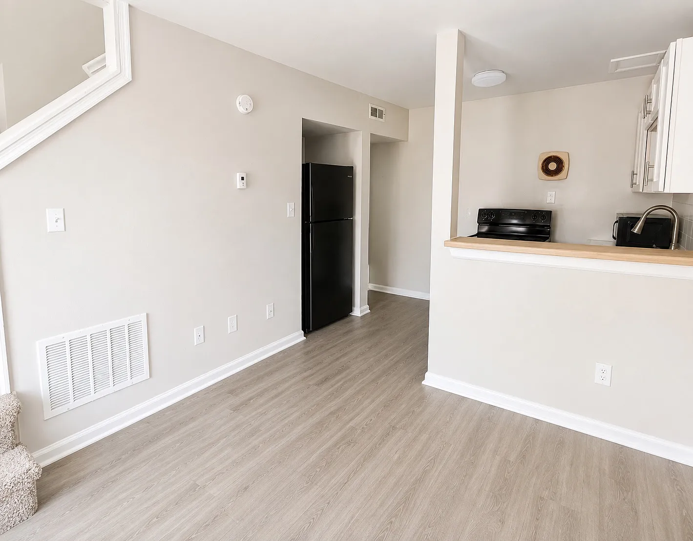 1 bed, 700 sqft, $1,199 — Photo 4