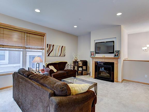 5th image of 11854 Emery Village Dr N