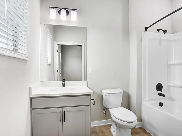 Bridgewater Landing Apartments 55+ Senior Living — Photo 10
