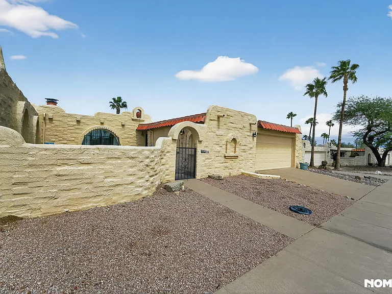 768 W Calle Del Ensalmo — Photo 3