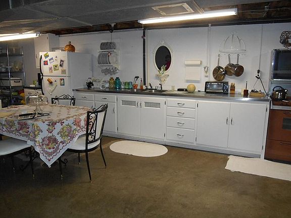 Basement kitchen 