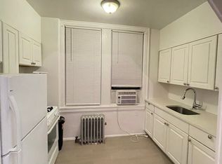 31-33 33rd St #1I, Astoria, NY 11106